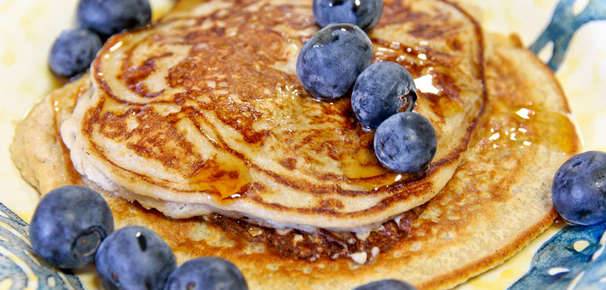 protein pancakes with blueberries