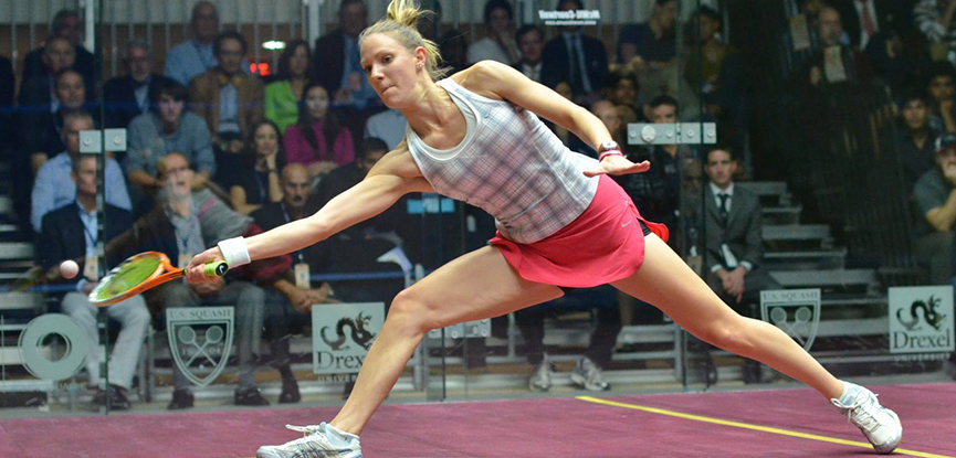 Laura Massaro palying in a squash tournament