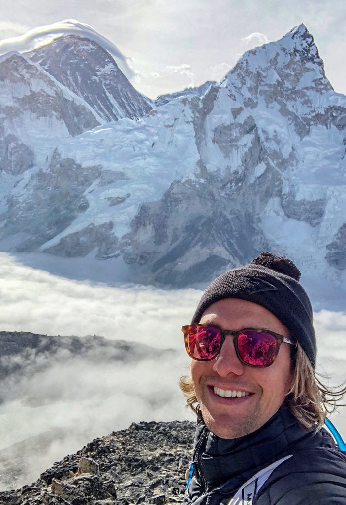 Shaun Stafford taking a selfie while running the Everest Marathon