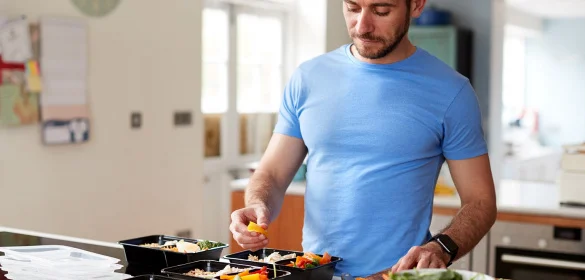 Can Personal Trainers Write Meal Plans For Clients?