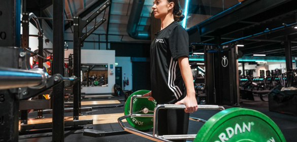 The trap bar deadlift vs conventional deadlift: What does the science say?