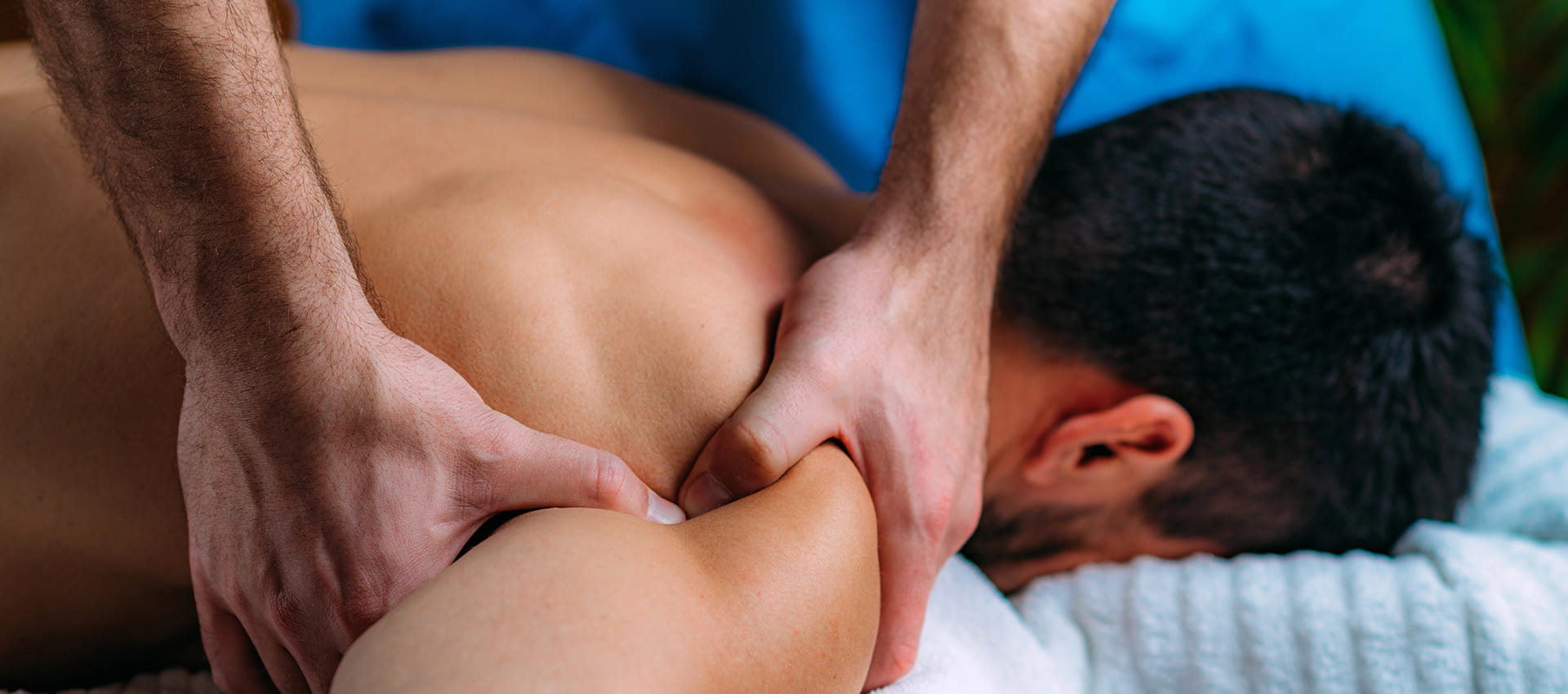 Sports Massage on rotator cuff technique